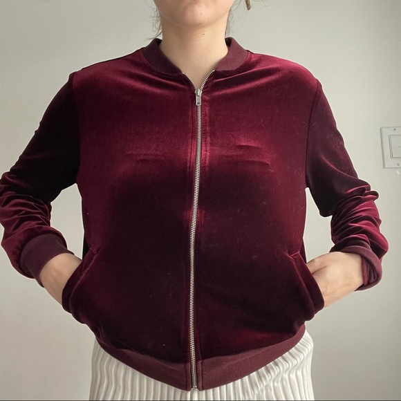 Burgundy velvet jacket - Picture 7 of 9